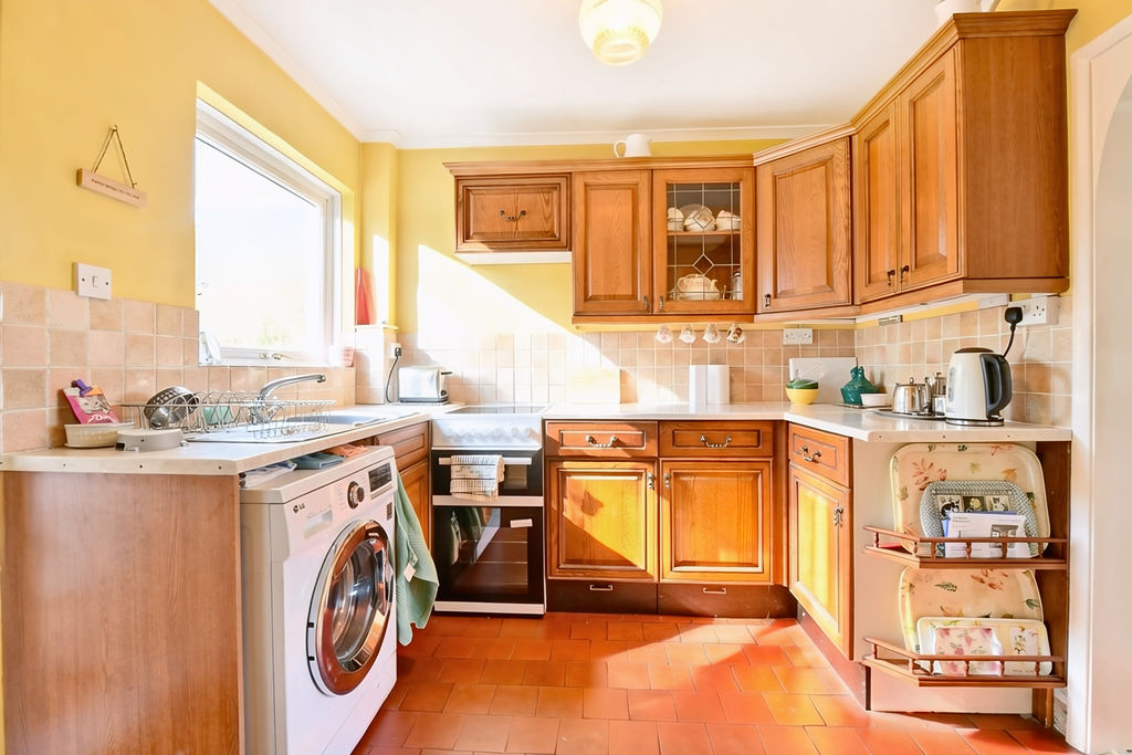 Kitchen- click for photo gallery